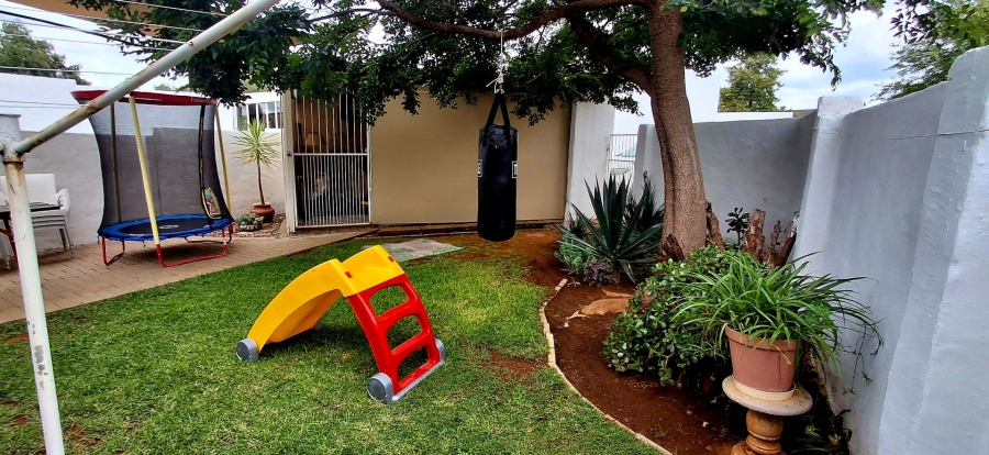 2 Bedroom Property for Sale in Langenhovenpark Free State